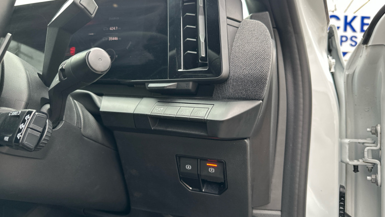 Renault Megane E-Tech EV60 160kW Iconic 60kWh Optimum Charge 5dr Auto Electric Hatchback